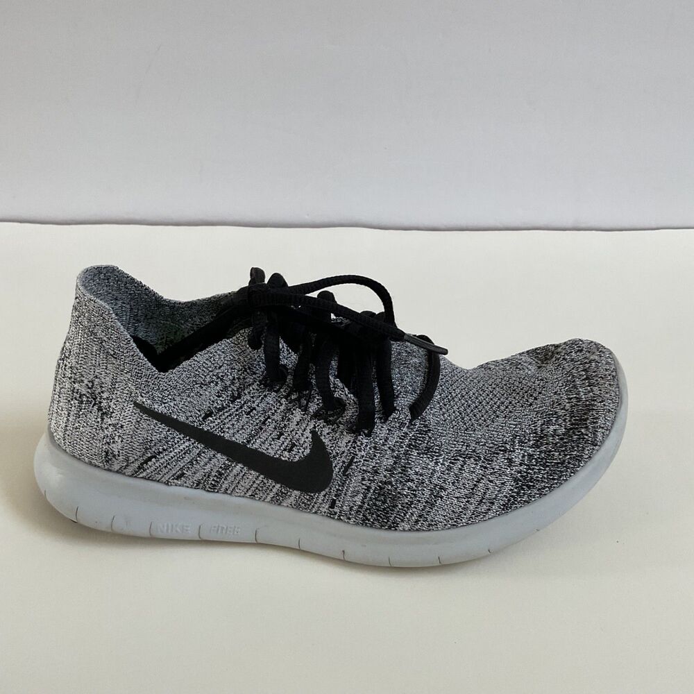 Nike Free RN Flyknit Women's Size 8 US Black White Oreo Running Shoes 880844-101 - Picture 3 of 10